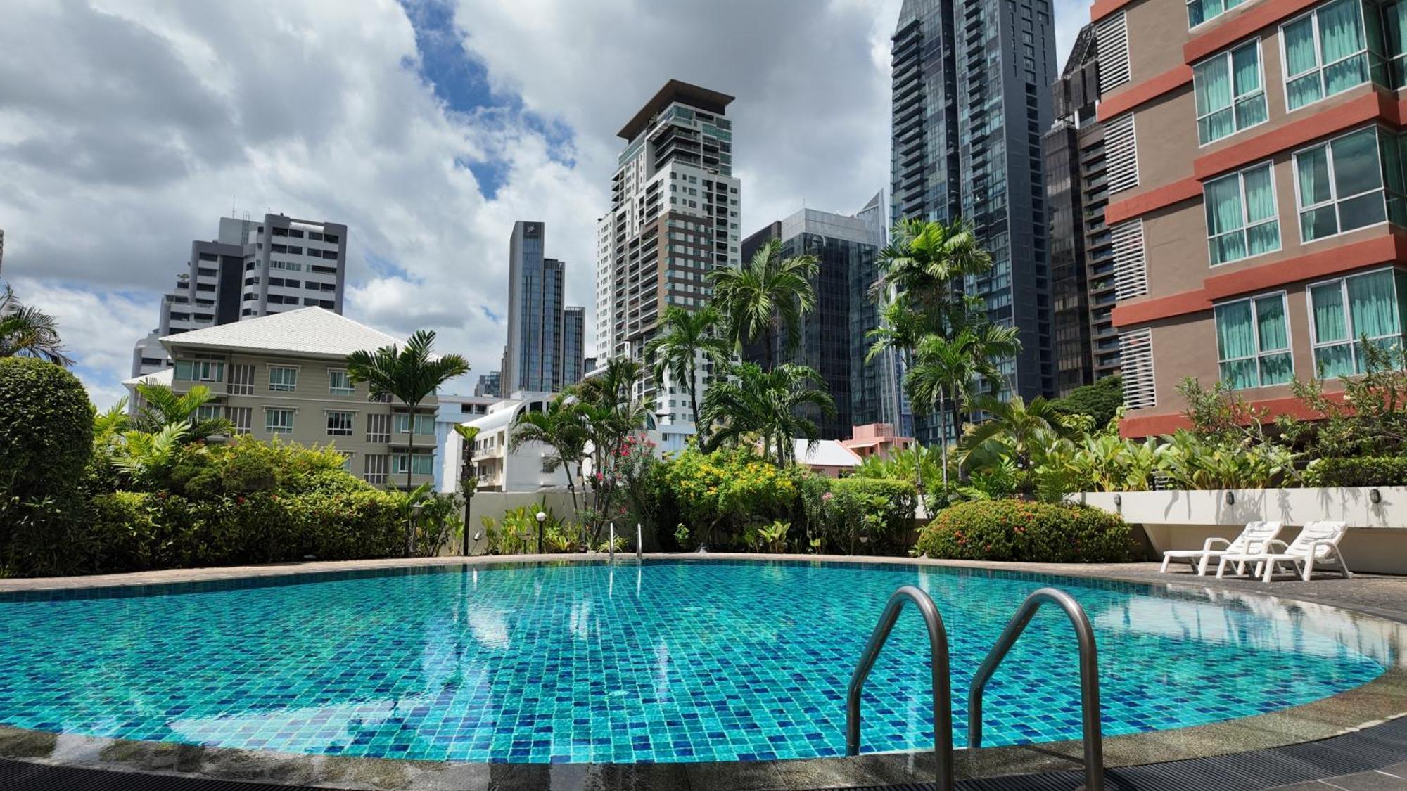 בנגקוק Charan Tower Residences By Aspira מראה חיצוני תמונה